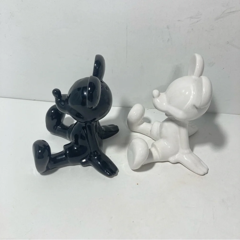 DISNEY Mickey Mouse Figurines Black White Salt and Pepper Shaker Set
